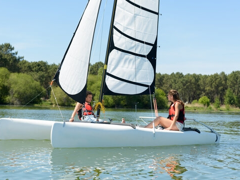 How to Sail a Catamaran | Beginner’s Complete Guide 2026 4 image 3