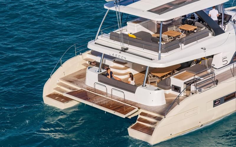 Lagoon 320 Catamaran Real-World Review: Regrets After Buying, or Is It Actually Great? 1 lagoon 320 catamaran_lagoon 320 catamaran_lagoon 320 catamaran